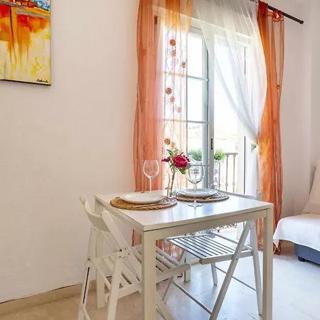 Acogedor Y Centrico Apartamento Malaga Exterior photo
